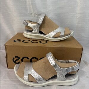 Ecco Metallic Silver Leather Strap Sandals